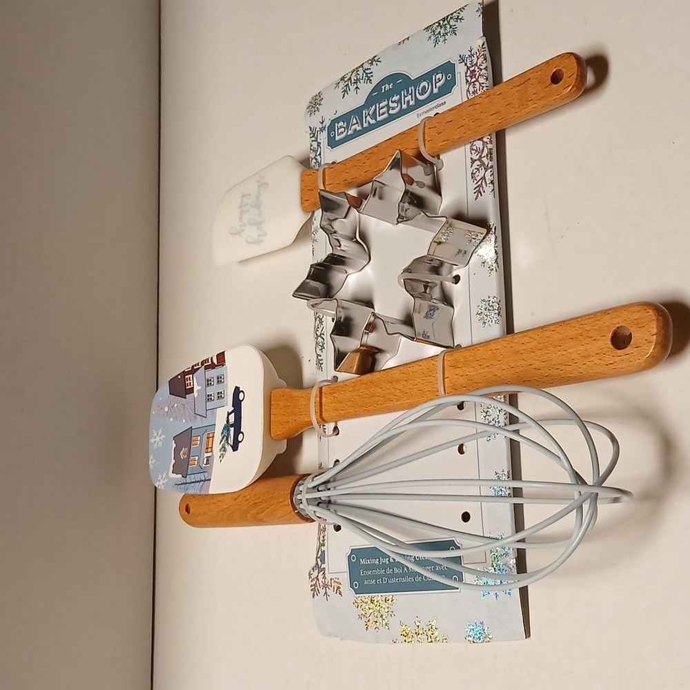 Festive Kitchen Tool 4Pcs Set with Wooden Handles NWT - Picture 3 of 7